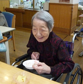 おいしくてピースサイン！